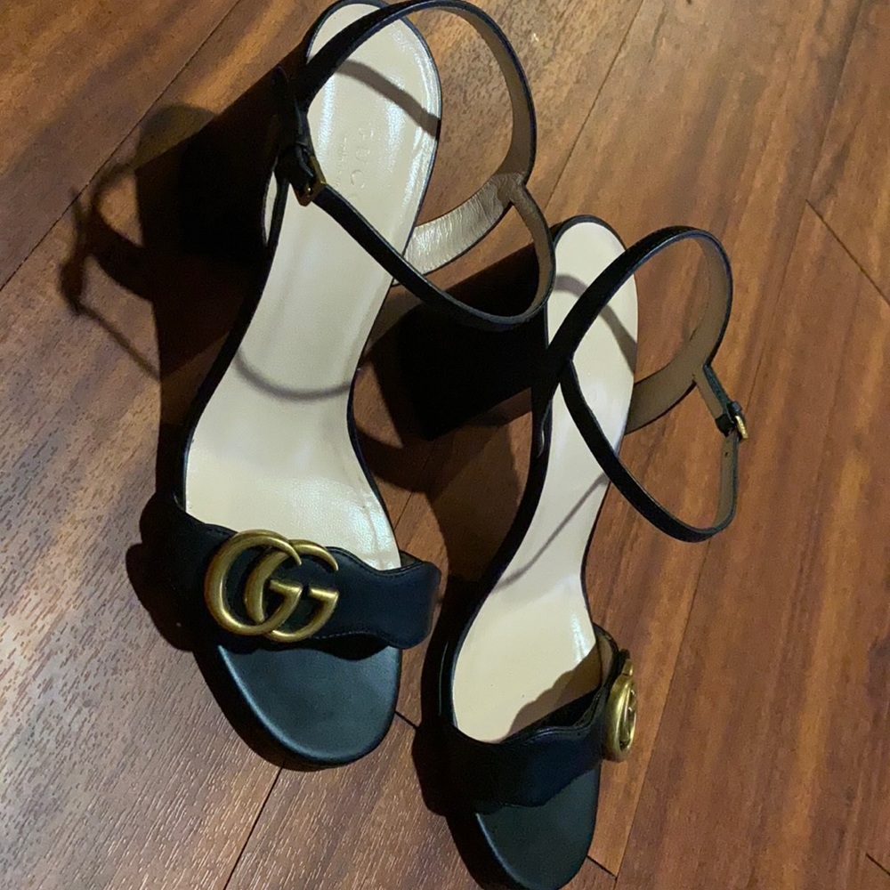 Authentic Gucci sandals